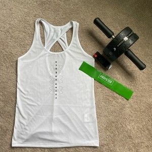 👚 Under Armour Heat Gear Women’s Tank Top. NWT!